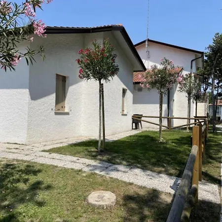 Villa With Garden Close To Bibione Beach *