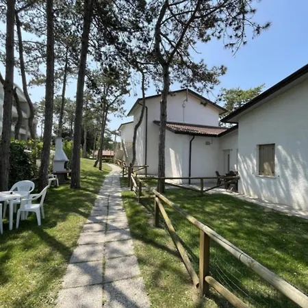 Villa With Garden Close To Bibione Beach Apartment