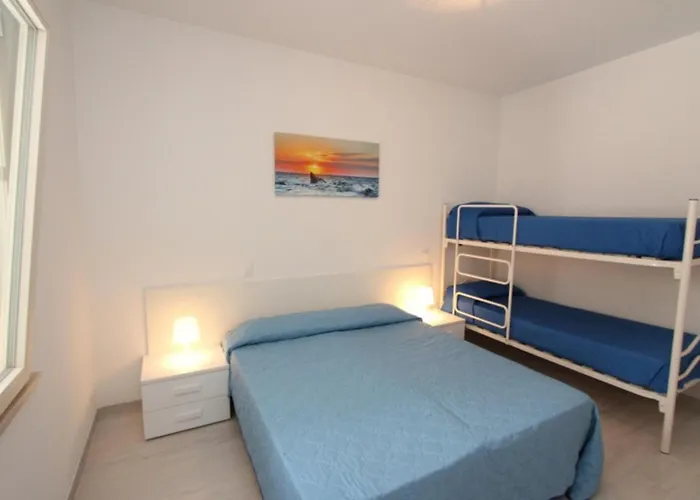 With Private Garden شقة *